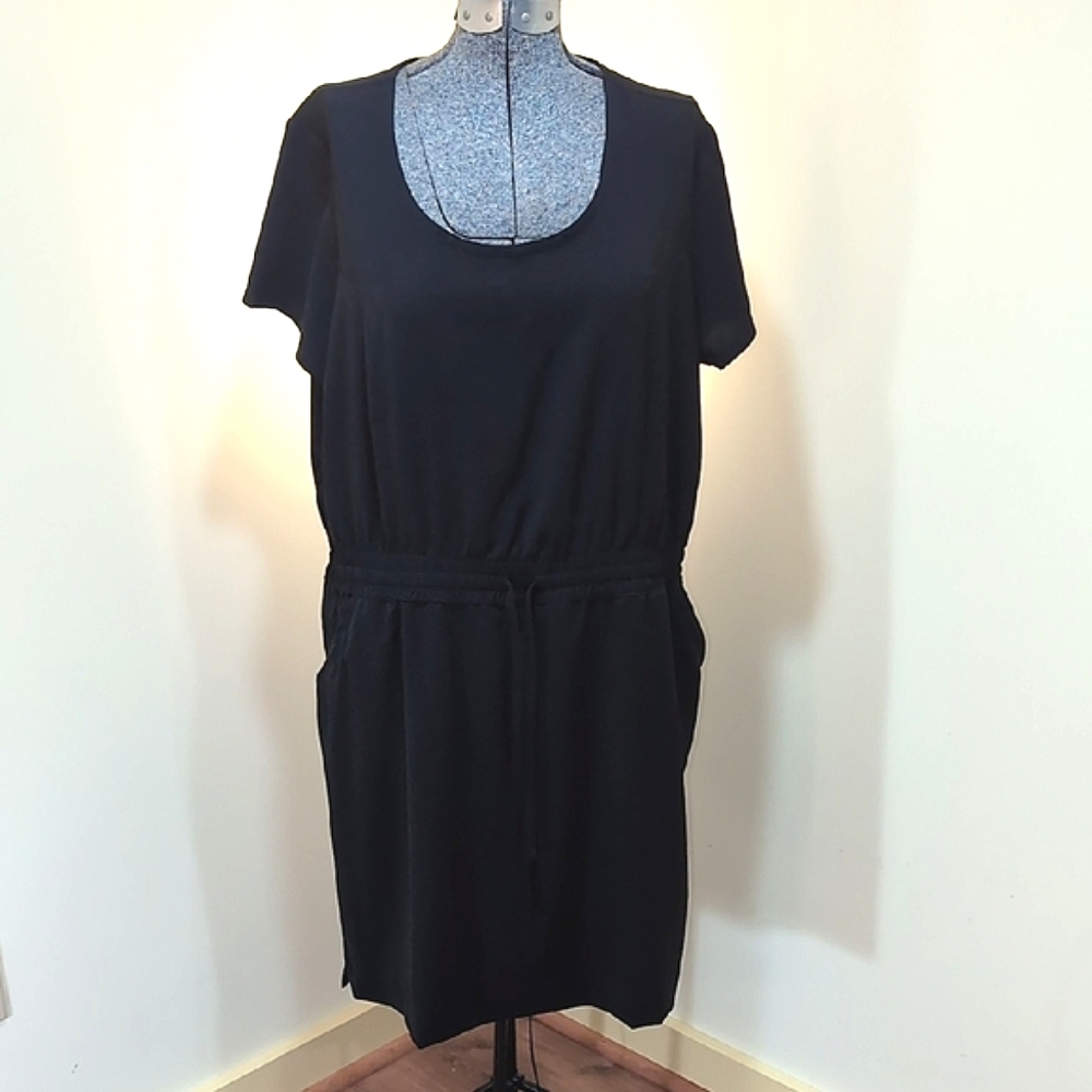 32 Degrees Cool Women's Black Short Sleeve Dress